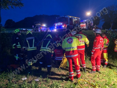 Verkehrsunfall mit eingeklemmter Person (T2)