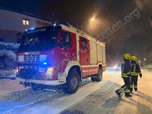 Mehrere h&auml;ngengeblieben Fahrzeuge
