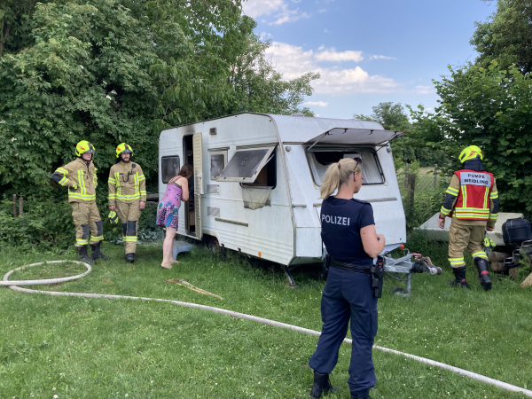 Fahrzeugbrand in Afing